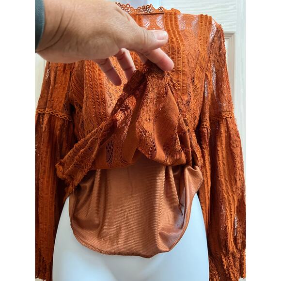 Temt Lantern Sleeves Overlay Lace Lined  Romantic Blouse Size Medium - Picture 8 of 15